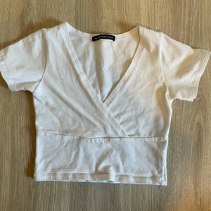 Cropped white tee